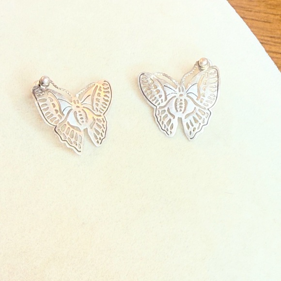 Sterling Silver Butterfly Stud Earrings Filigree Cutout Small Vintage - Picture 2 of 12